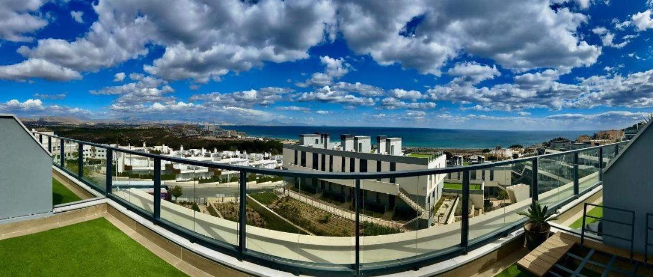 Iconic Alluba Alicante Luxury Bay Apartment *